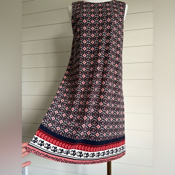 Magnolia Grace Floral Sleeveless Knee Length Dress w Criss-crossed Back Detail - Picture 1 of 12